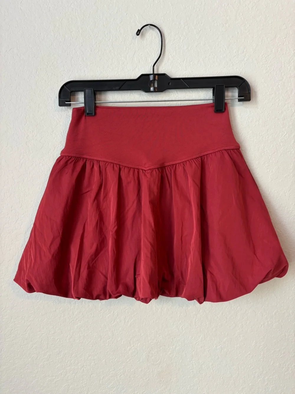 Aerie Offline 3 Piece Athletic Set with Top, Skort, & Bikers Size Medium - Picture 6 of 12